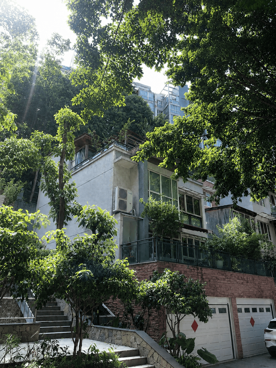 南充岛居岁月从容升级：小小岛老别墅加装蒂升悦行款电梯